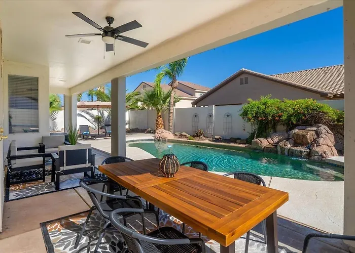 Minutes To Dt Chandler/gilbert Pool Gameroom Holiday home