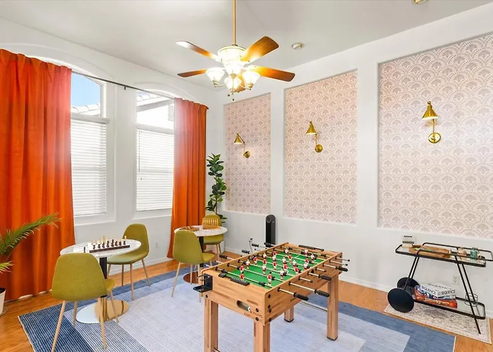 Minutes To Dt Chandler/gilbert Pool Gameroom *
